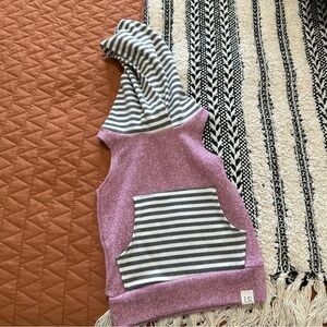 NWT Lulu + roo burgundy’s heather grey striped sleeveless hoodie 0-3 month